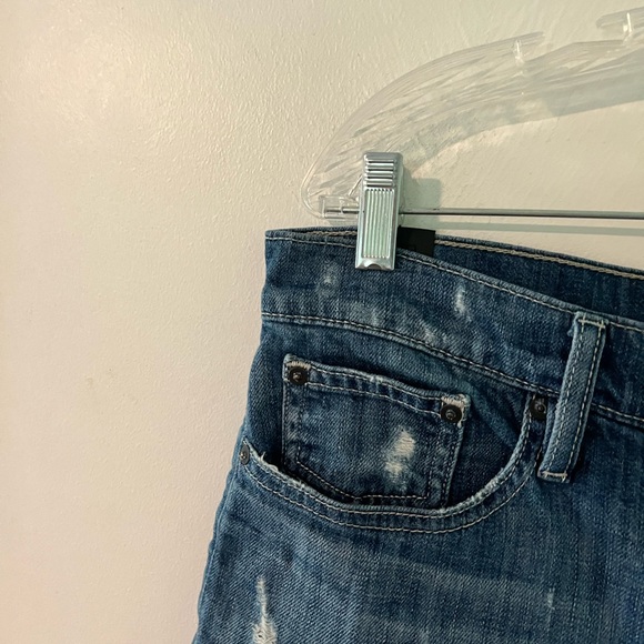 Vince Mason Relaxed Short in Wrecked Wash - Picture 5 of 13